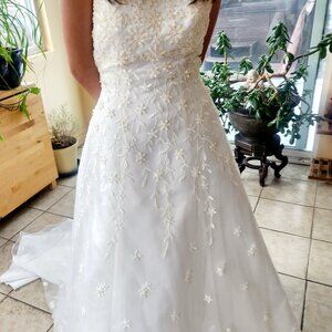 Elegant Michelangelo Wedding Dress